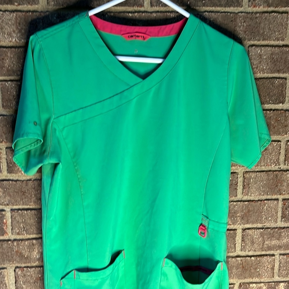 Carhartt Force women’s scrub top green  size medium